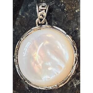 BARSE 925 Sterling Silver Vintage Real Mother-of-Pearl Pendant